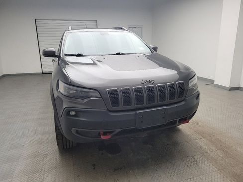 Used 2019 Jeep Cherokee Trailhawk image 14
