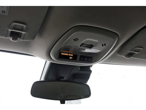 Used 2025 Chevrolet Trax ACTIV w/ Driver Confidence Package FWD image 21