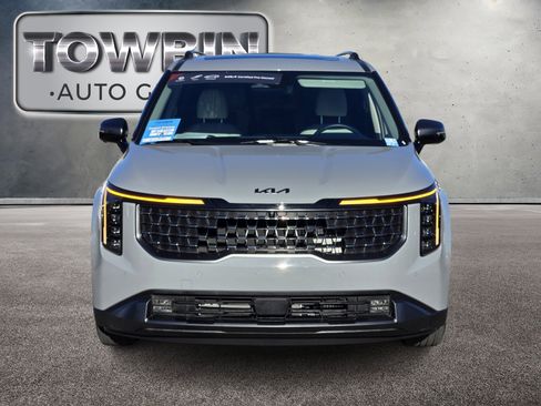 Certified 2025 Kia Carnival SX Prestige image 9