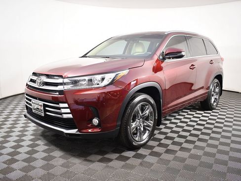 Used 2017 Toyota Highlander Limited image 62