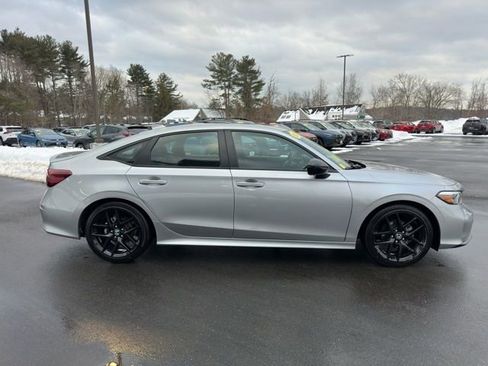 Used 2025 Honda Civic Sport image 4