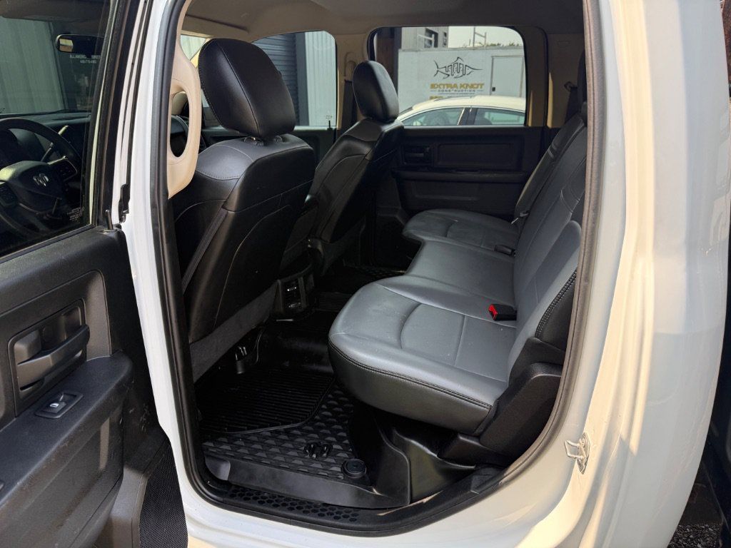 Used 2020 RAM 3500 Tradesman w/ Chrome Appearance Group AWD/4WD image 19