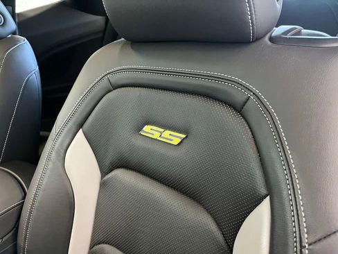 Used 2023 Chevrolet Camaro SS RWD image 7