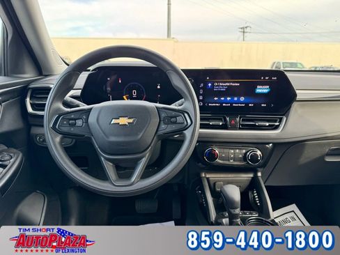Used 2025 Chevrolet TrailBlazer LT AWD/4WD image 33