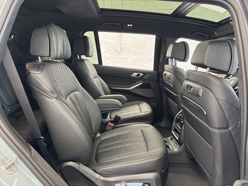 New 2025 BMW X7 M60i image 42