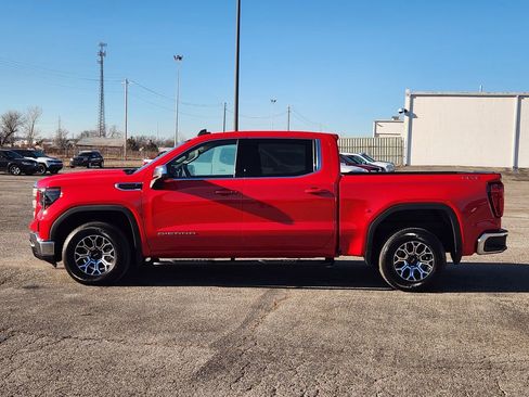 Used 2024 GMC Sierra 1500 SLE image 4