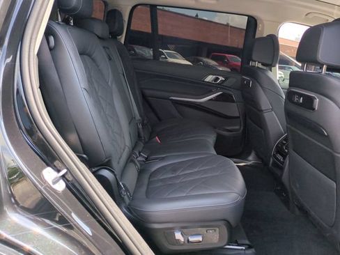 Used 2025 BMW X7 xDrive40i AWD/4WD image 30