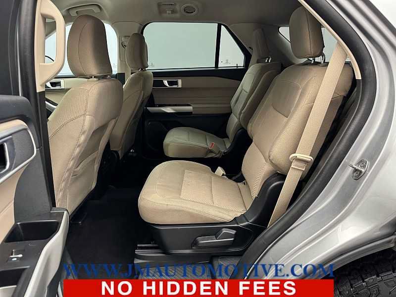 Used 2023 Ford Explorer XLT AWD/4WD image 14