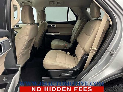 Used 2023 Ford Explorer XLT AWD/4WD image 14