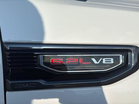 Used 2023 GMC Sierra 1500 AT4 w/ AT4 Premium Package AWD/4WD image 9