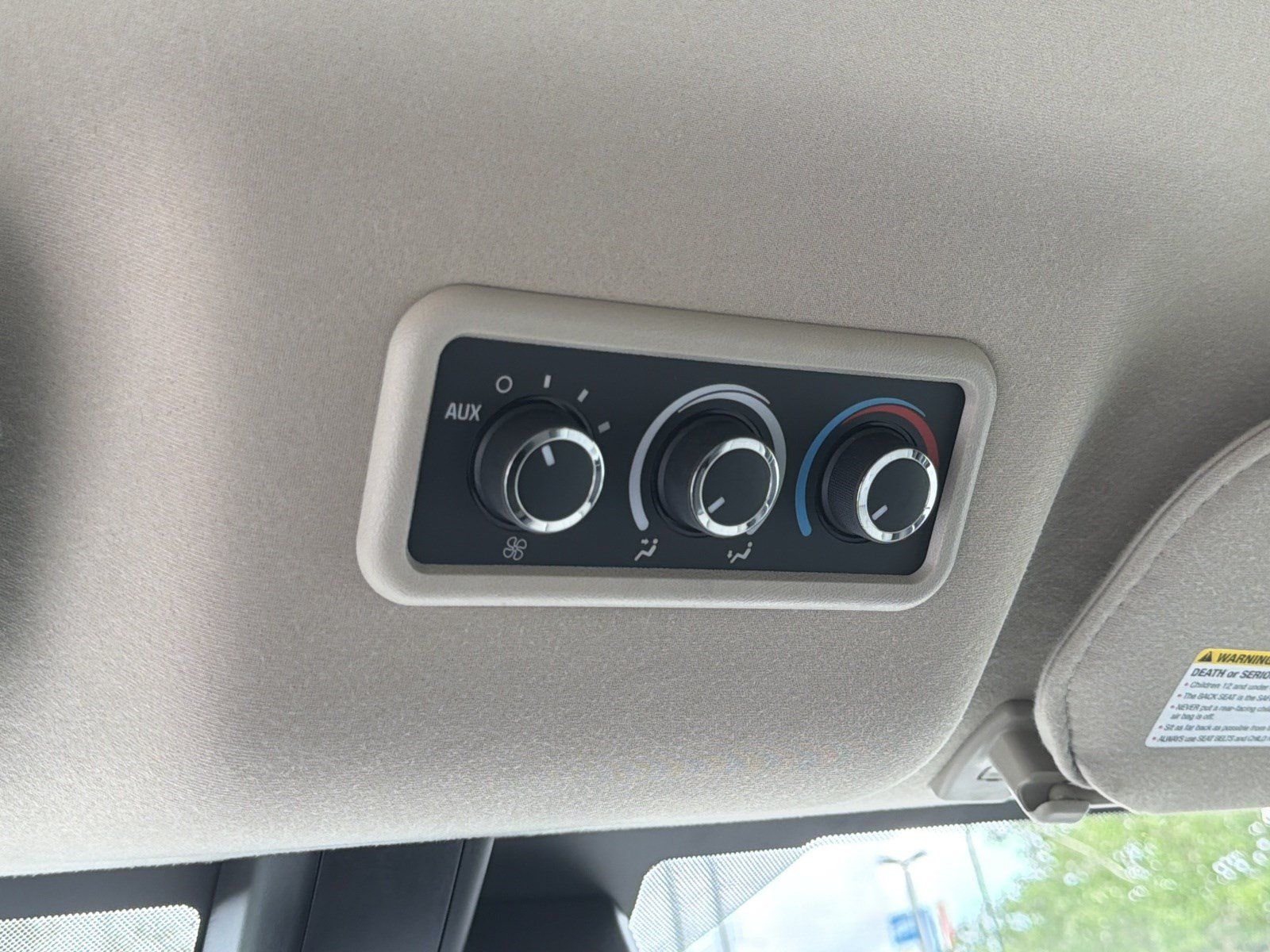 Used 2022 Chevrolet Express 2500 LT RWD image 29