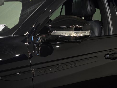 New 2025 Lincoln Navigator Reserve w/ Jet Appearance Package image 15