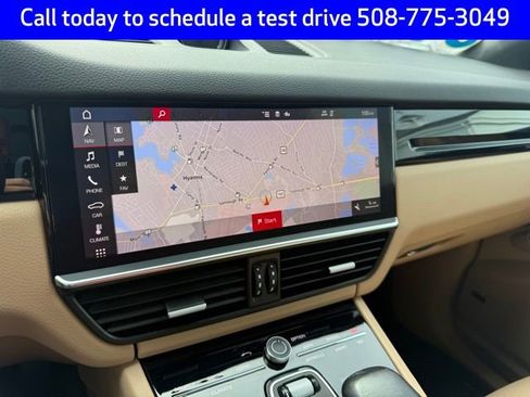 Used 2021 Porsche Cayenne image 21