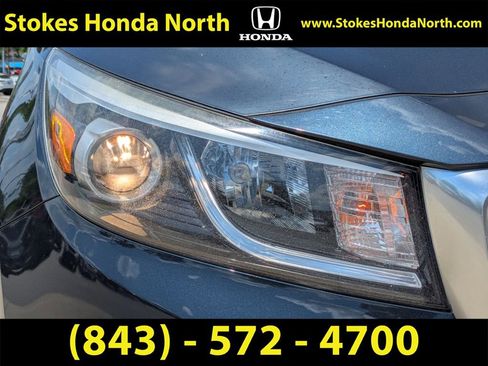 Used 2017 Kia Sedona LX w/ LX Essentials Premium Package image 15