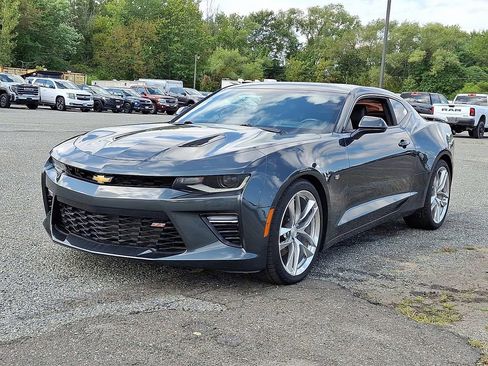 Used 2018 Chevrolet Camaro SS image 5