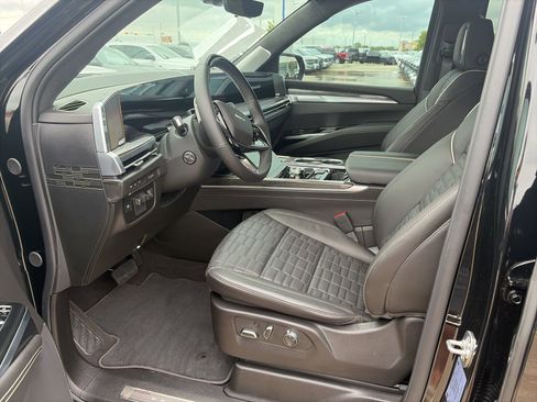 Used 2026 Cadillac Escalade V image 12