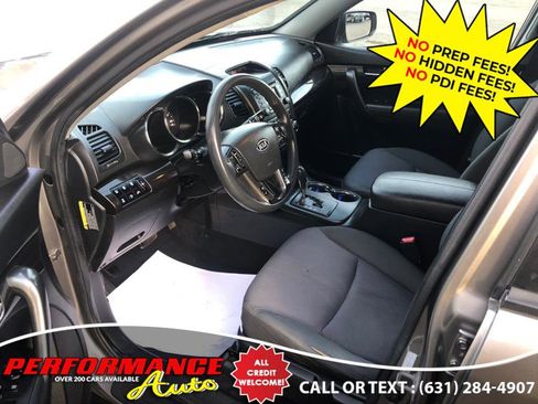 Used 2012 Kia Sorento LX w/ Convenience Pkg image 7