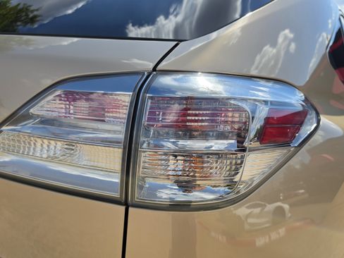 Used 2010 Lexus RX 350 2WD w/ Premium Pkg image 9
