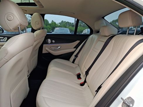 Used 2017 Mercedes-Benz E 300 4MATIC image 10