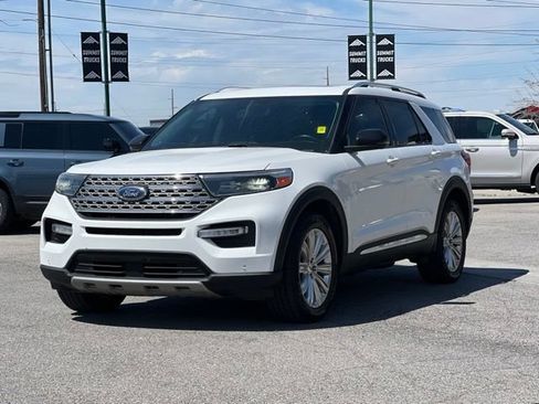 Used 2022 Ford Explorer Limited AWD/4WD image 3