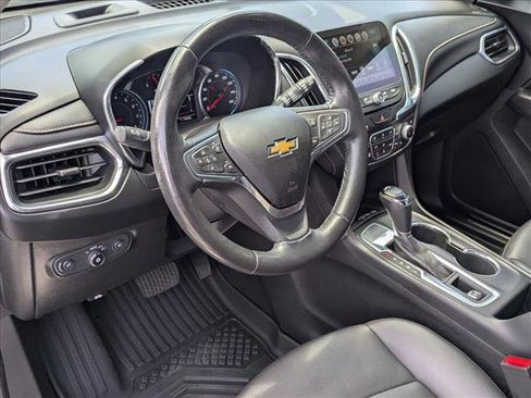 Used 2018 Chevrolet Equinox Premier FWD image 9