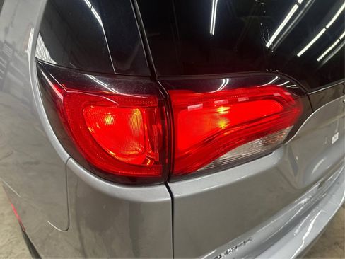 Used 2021 Chrysler Voyager Lxi image 19