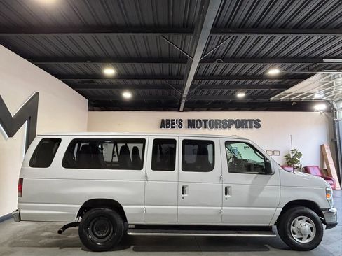 Used 2012 Ford E-350 and Econoline 350 XLT RWD image 3