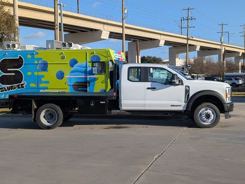 New 2023 Ford F550 XL image 3