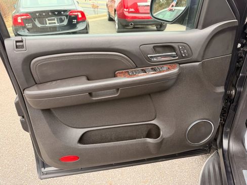 Used 2009 GMC Yukon Denali image 13