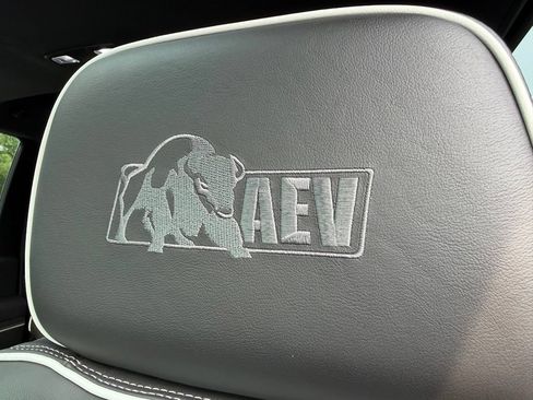 Used 2024 GMC Sierra 2500 AT4X w/ AT4X AEV Edition AWD/4WD image 6