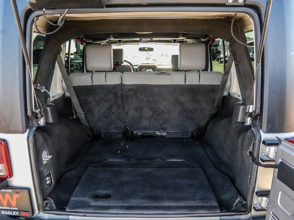 Used 2010 Jeep Wrangler Unlimited Sport AWD/4WD image 16