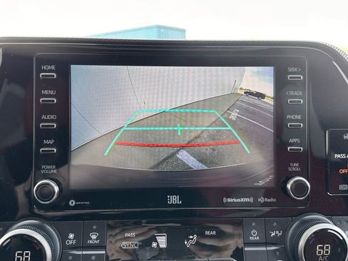 Used 2021 Toyota Highlander XSE image 38