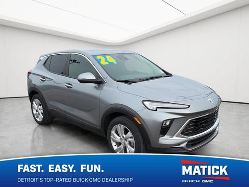Used 2024 Buick Encore GX Preferred FWD image 1