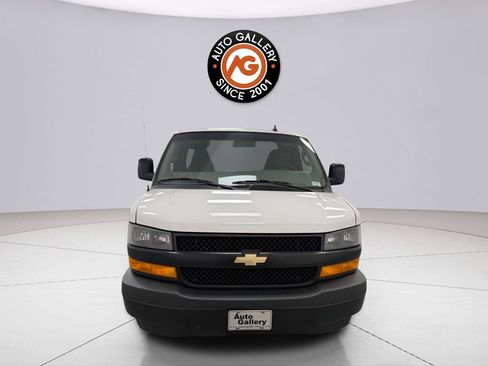 Used 2023 Chevrolet Express 3500 w/ Driver Convenience Package RWD image 8
