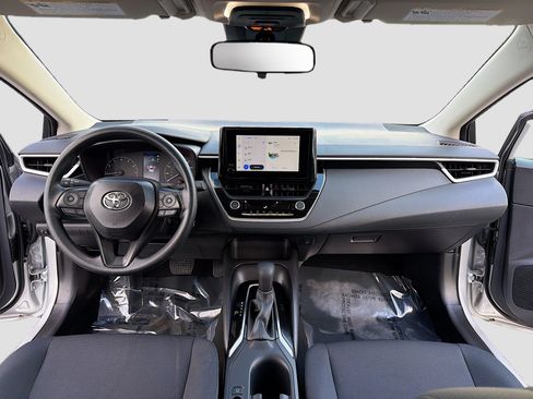 Used 2025 Toyota Corolla LE FWD image 3