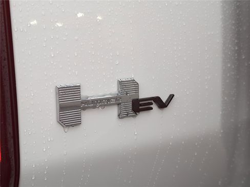 New 2025 GMC Hummer EV 2X image 32