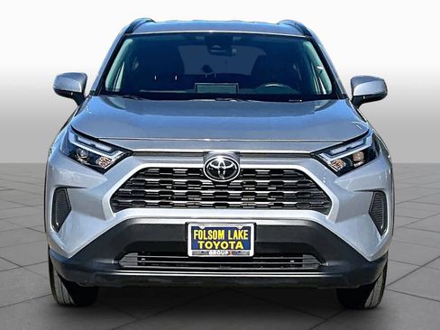 Used 2025 Toyota RAV4 XLE AWD/4WD image 3