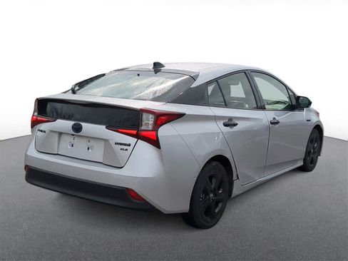 Used 2022 Toyota Prius L Eco image 8