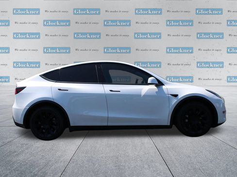 Used 2021 Tesla Model Y Long Range AWD/4WD image 4
