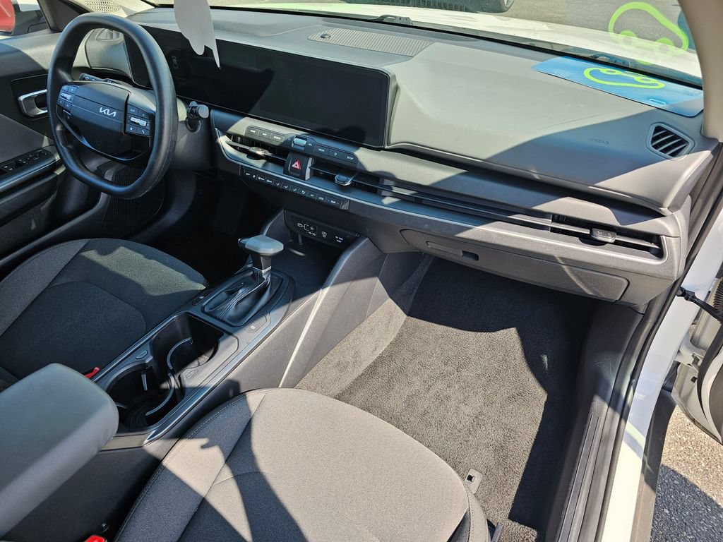 Used 2025 Kia K4 FWD image 11