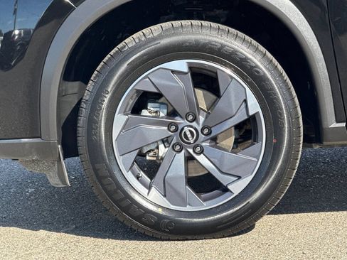 Used 2024 Nissan Rogue SV FWD image 34