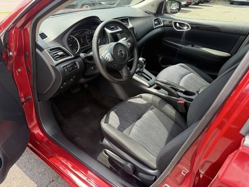 Used 2019 Nissan Sentra SV w/ Special Edition Package FWD image 8