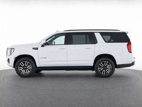 Used 2023 GMC Yukon XL AT4 w/ Technology Package AWD/4WD image 6