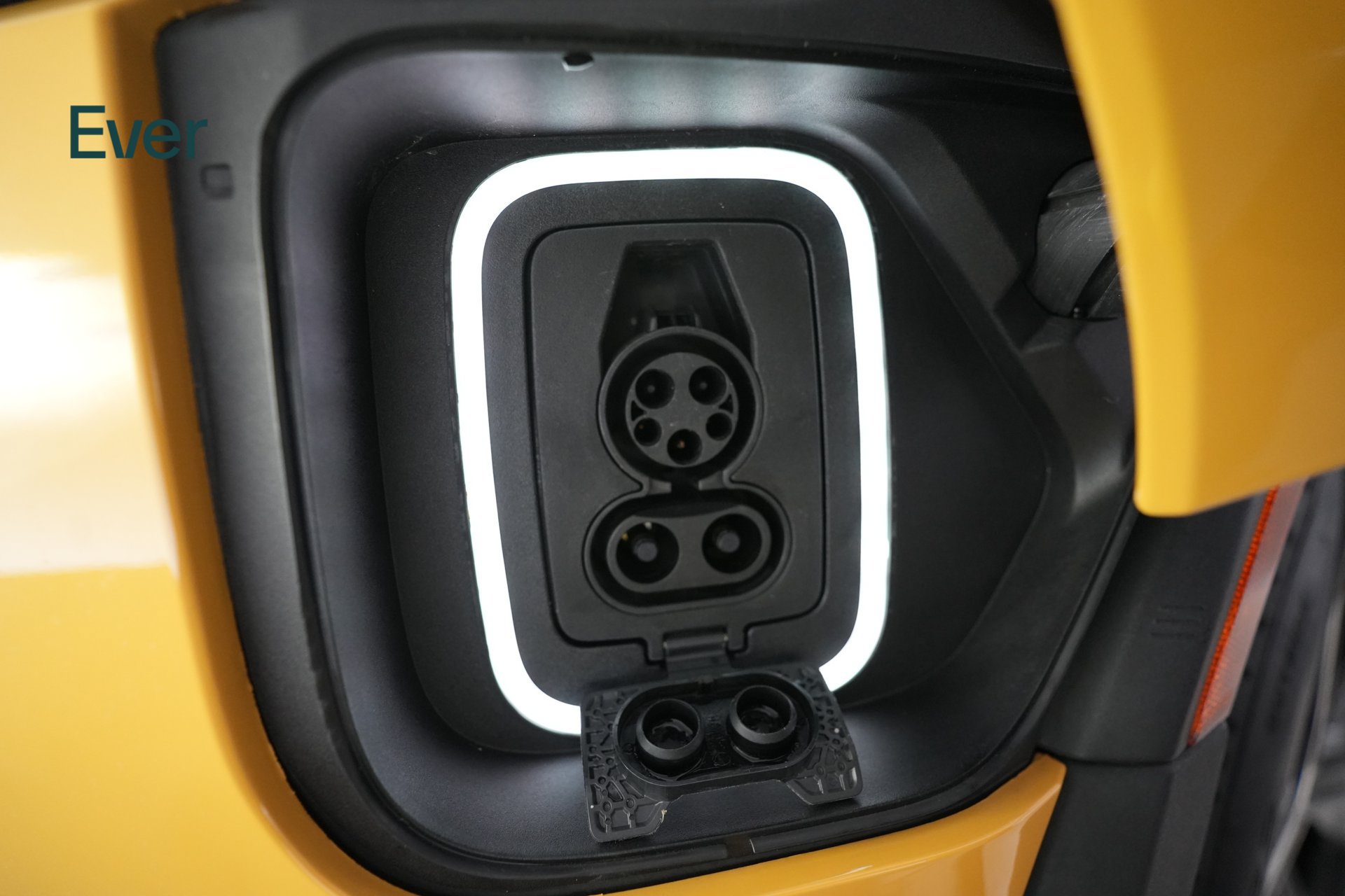 Used 2023 Rivian R1S Adventure Quad AWD/4WD image 10