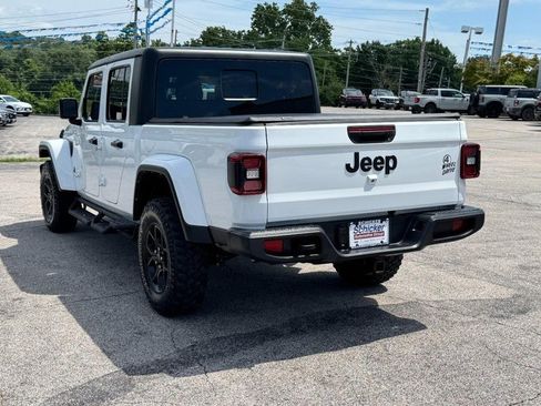 Used 2024 Jeep Gladiator Sport AWD/4WD image 6
