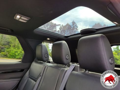 Used 2020 Land Rover Discovery SE AWD/4WD image 16