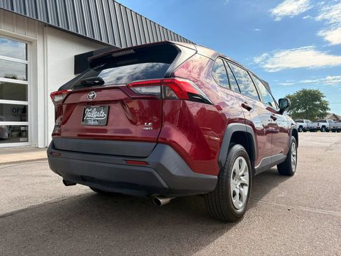Used 2021 Toyota RAV4 LE AWD/4WD image 6