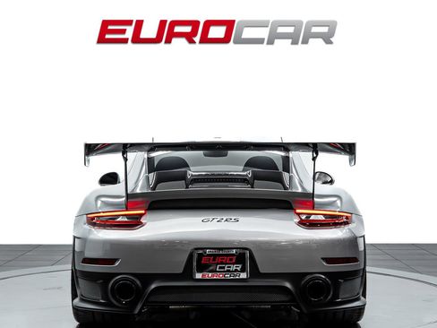 Used 2018 Porsche 911 GT2 RS RWD image 4