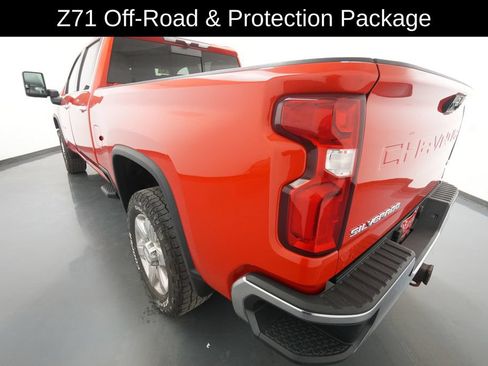 Used 2020 Chevrolet Silverado 2500 LTZ AWD/4WD image 6
