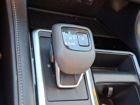 Used 2023 Nissan Pathfinder SL image 30